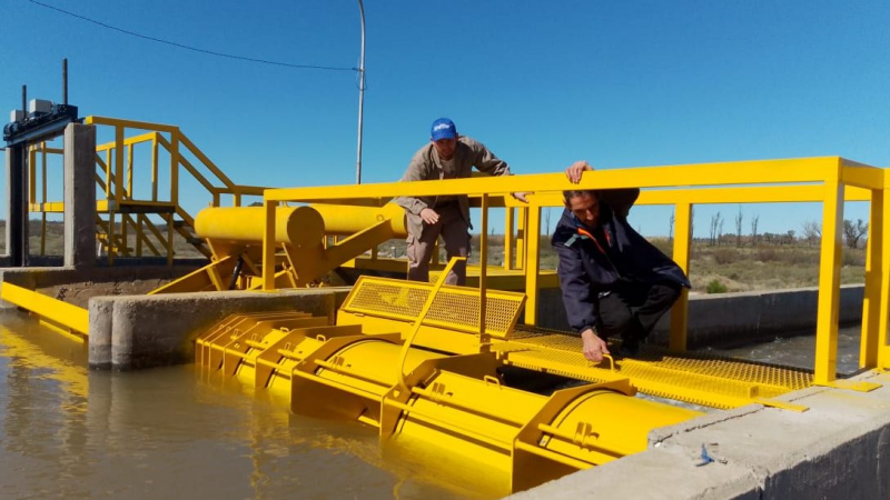 Irrigación realizo tareas de mantenimiento en el canal Marginal del Atuel